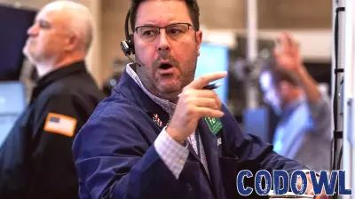 Wall Street Declines as Major Tech Stocks Weigh on Market